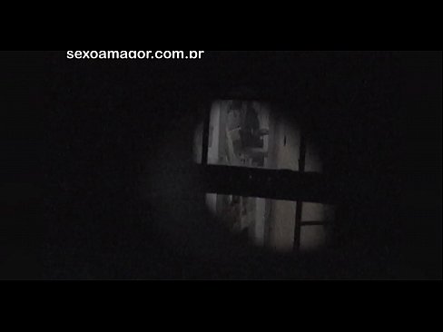 ❤️ Blondiin saab salaja videolevi naabruskonna voyeuri poolt peidetud õõnsate telliskivide taha peidetud Super porno at et.vanalize.ru ﹏
